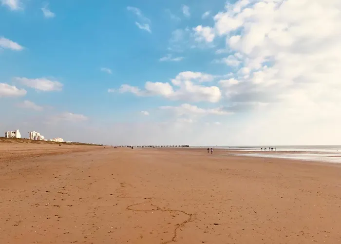 Du Bourg, Proximite & Апартаменты