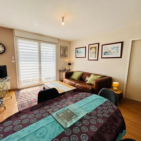 Du Bourg, Proximite & Lejlighed