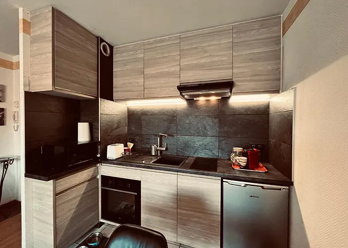 Du Bourg, Proximite & Lejlighed